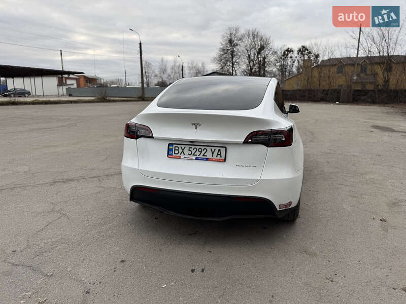 Позашляховик / Кросовер Tesla Model Y 2024 в Шепетівці