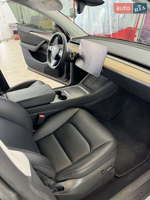 Внедорожник / Кроссовер Tesla Model Y 2023 в Киеве фото 15 Внедорожник / Кроссовер Tesla Model Y 2023 в Киеве