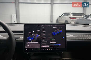 Внедорожник / Кроссовер Tesla Model Y 2021 в 