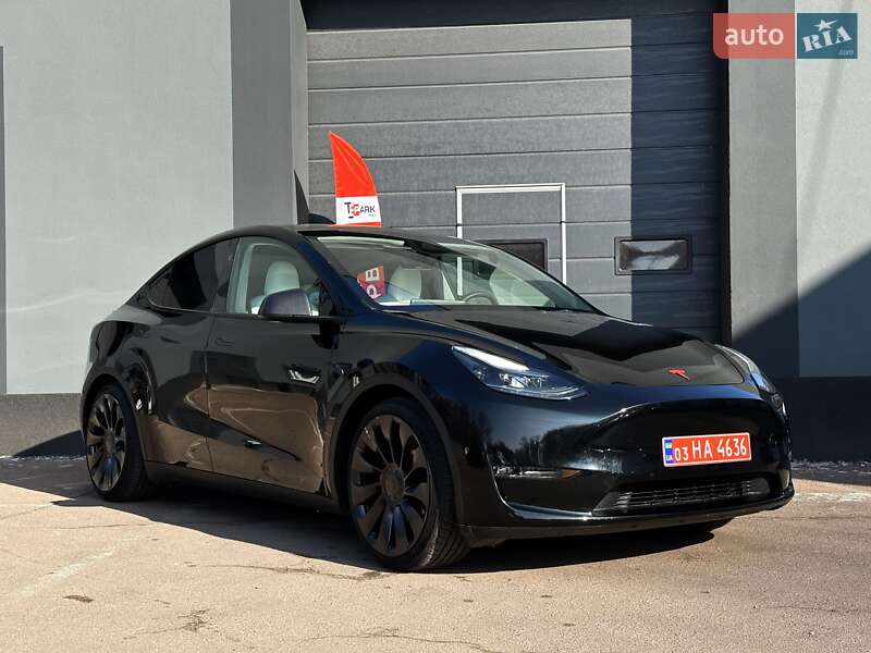 Tesla Model Y 2023