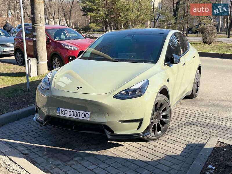 Внедорожник / Кроссовер Tesla Model Y 2020 в Днепре