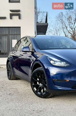 Внедорожник / Кроссовер Tesla Model Y 2024 в 