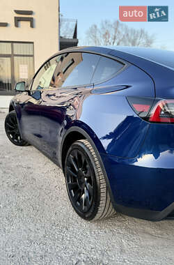 Внедорожник / Кроссовер Tesla Model Y 2024 в 
