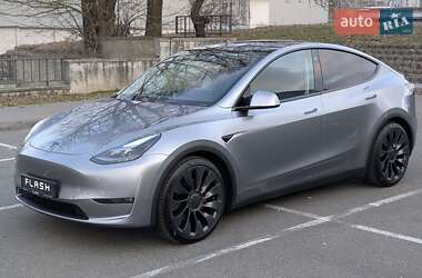 Позашляховик / Кросовер Tesla Model Y 2024 в Києві