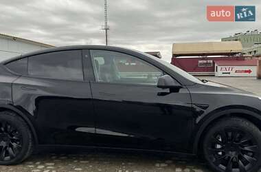 Позашляховик / Кросовер Tesla Model Y 2022 в Львові