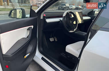 Позашляховик / Кросовер Tesla Model Y 2021 в 