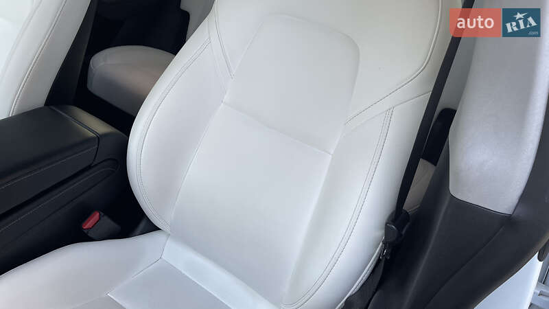 Внедорожник / Кроссовер Tesla Model Y 2021 в Киеве фото 15 Внедорожник / Кроссовер Tesla Model Y 2021 в Киеве