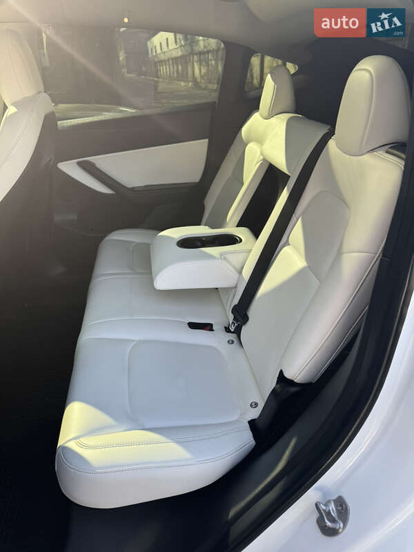 Внедорожник / Кроссовер Tesla Model Y 2021 в Одессе фото 8 Внедорожник / Кроссовер Tesla Model Y 2021 в Одессе
