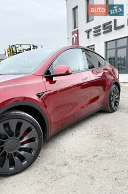 Внедорожник / Кроссовер Tesla Model Y 2024 в 