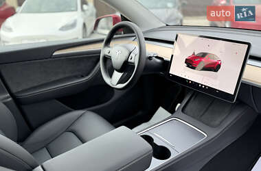 Внедорожник / Кроссовер Tesla Model Y 2024 в 