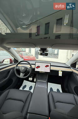 Внедорожник / Кроссовер Tesla Model Y 2024 в 