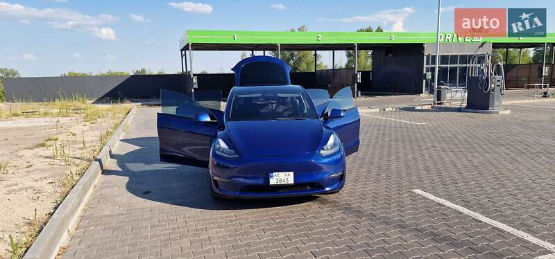 Tesla Model Y 2021