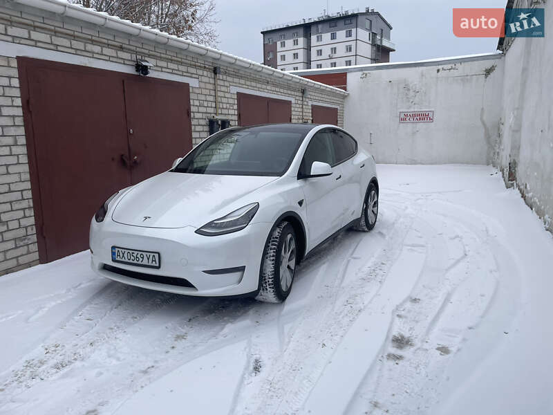 Внедорожник / Кроссовер Tesla Model Y 2020 в 