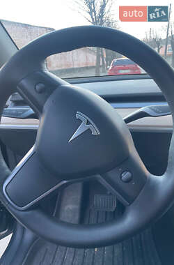 Позашляховик / Кросовер Tesla Model Y 2023 в 