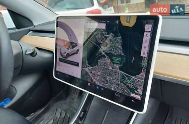 Внедорожник / Кроссовер Tesla Model Y 2021 в 