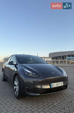 Tesla Model Y 2022