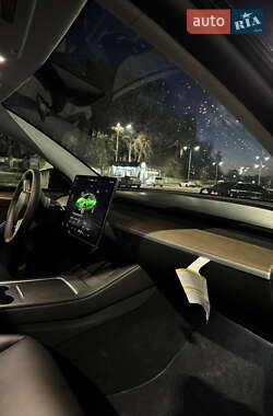 Внедорожник / Кроссовер Tesla Model Y 2023 в 