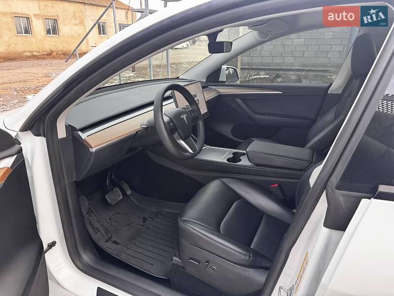 Внедорожник / Кроссовер Tesla Model Y 2023 в Виннице