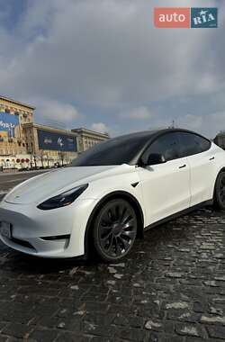 Внедорожник / Кроссовер Tesla Model Y 2022 в 