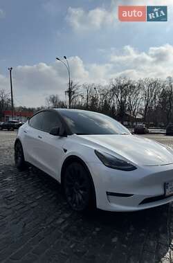 Внедорожник / Кроссовер Tesla Model Y 2022 в 