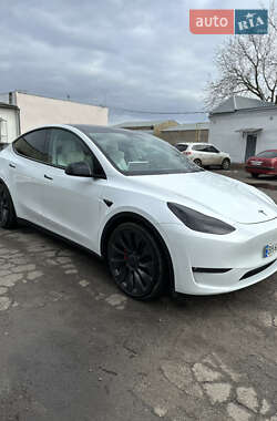 Tesla Model Y 2023
