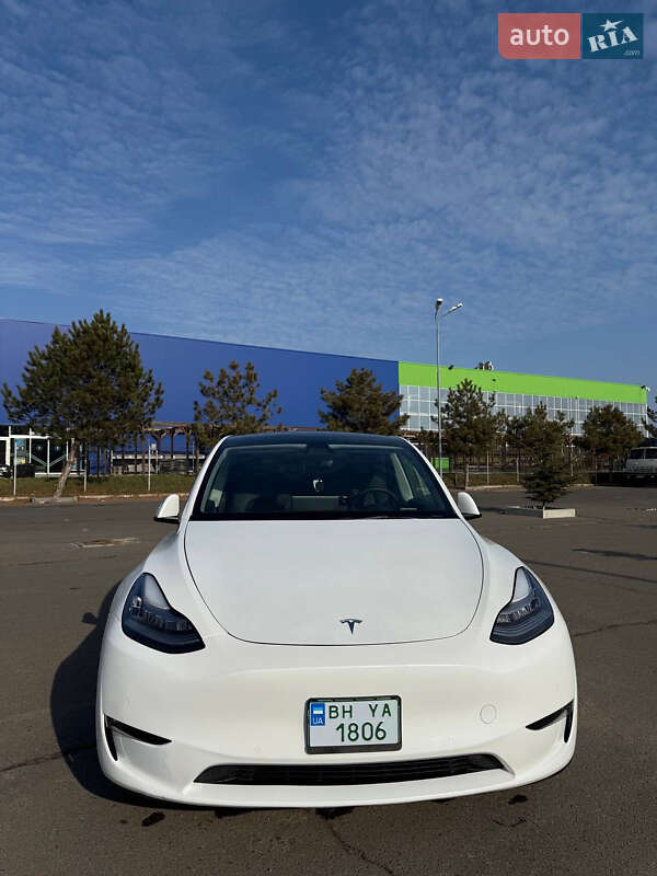 Позашляховик / Кросовер Tesla Model Y 2021 в Одесі фото 3 Позашляховик / Кросовер Tesla Model Y 2021 в Одесі