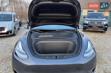 Внедорожник / Кроссовер Tesla Model Y 2020 в 