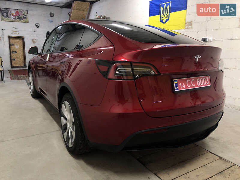 Позашляховик / Кросовер Tesla Model Y 2024 в Києві