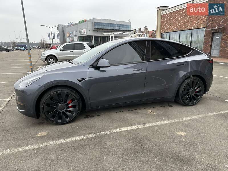 Позашляховик / Кросовер Tesla Model Y 2023 в Києві