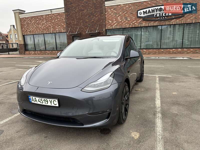 Позашляховик / Кросовер Tesla Model Y 2023 в Києві