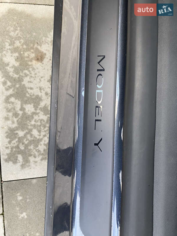 Внедорожник / Кроссовер Tesla Model Y 2023 в Самборе