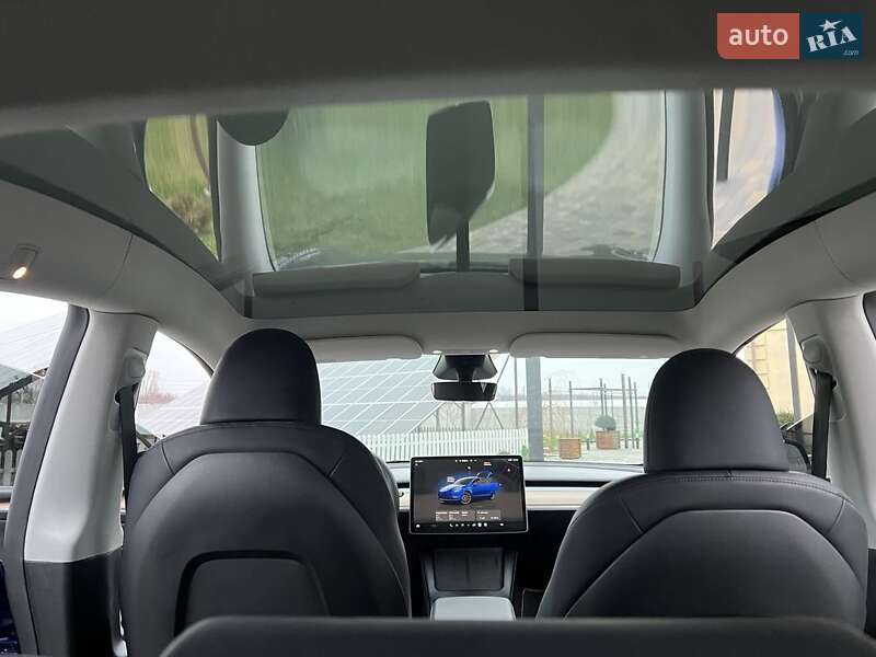 Позашляховик / Кросовер Tesla Model Y 2023 в Новомосковську