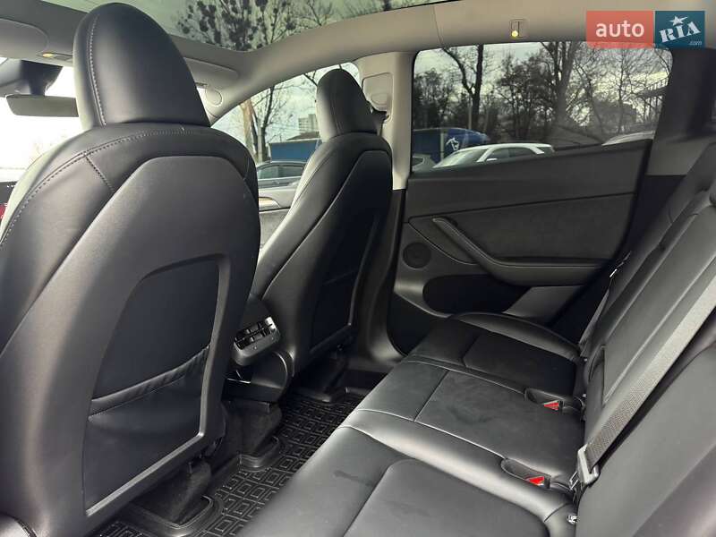 Позашляховик / Кросовер Tesla Model Y 2023 в Харкові