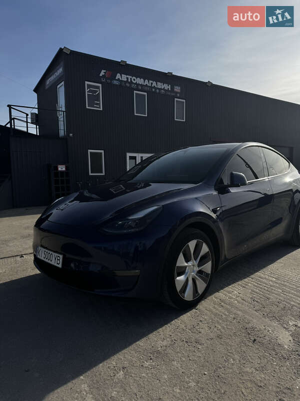 Внедорожник / Кроссовер Tesla Model Y 2023 в Киеве
