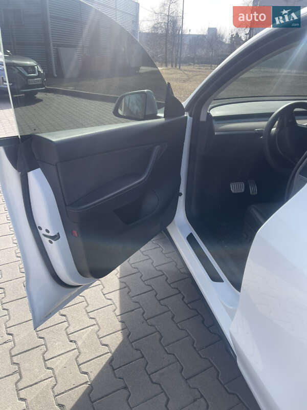 Внедорожник / Кроссовер Tesla Model Y 2022 в Житомире