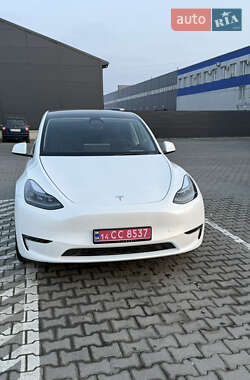 Позашляховик / Кросовер Tesla Model Y 2023 в 