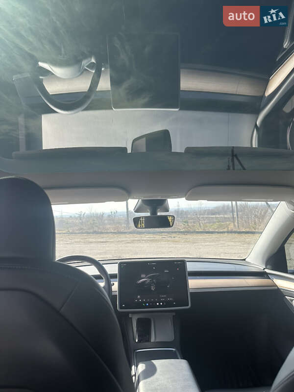 Внедорожник / Кроссовер Tesla Model Y 2023 в Львове