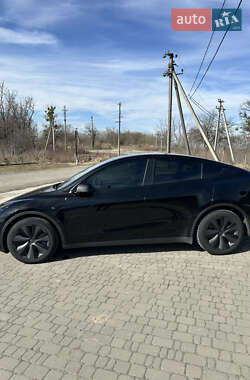 Позашляховик / Кросовер Tesla Model Y 2023 в 