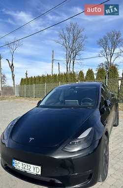 Позашляховик / Кросовер Tesla Model Y 2023 в 
