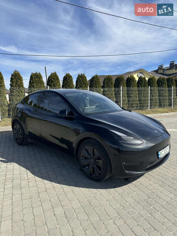 Внедорожник / Кроссовер Tesla Model Y 2023 в Львове