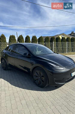 Позашляховик / Кросовер Tesla Model Y 2023 в 