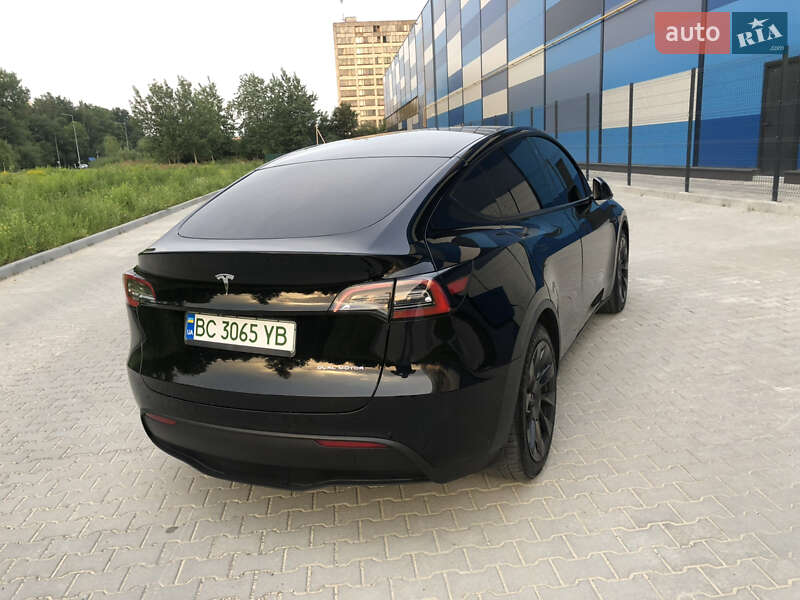 Позашляховик / Кросовер Tesla Model Y 2021 в Львові