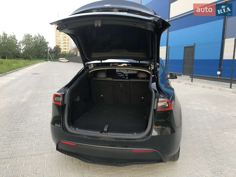 Внедорожник / Кроссовер Tesla Model Y 2021 в Львове