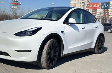 Внедорожник / Кроссовер Tesla Model Y 2023 в Львове