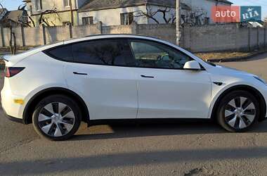 Внедорожник / Кроссовер Tesla Model Y 2021 в 