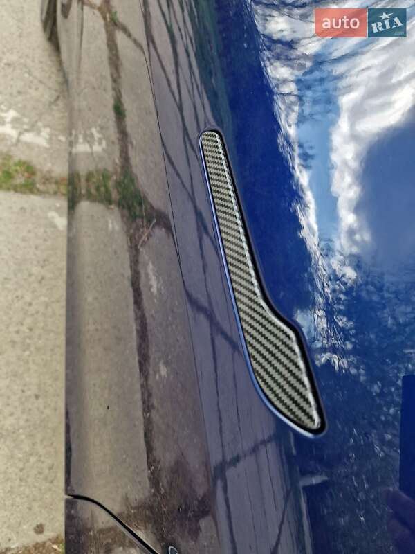 Внедорожник / Кроссовер Tesla Model Y 2022 в Киеве