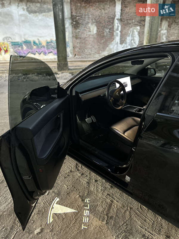 Внедорожник / Кроссовер Tesla Model Y 2022 в Львове