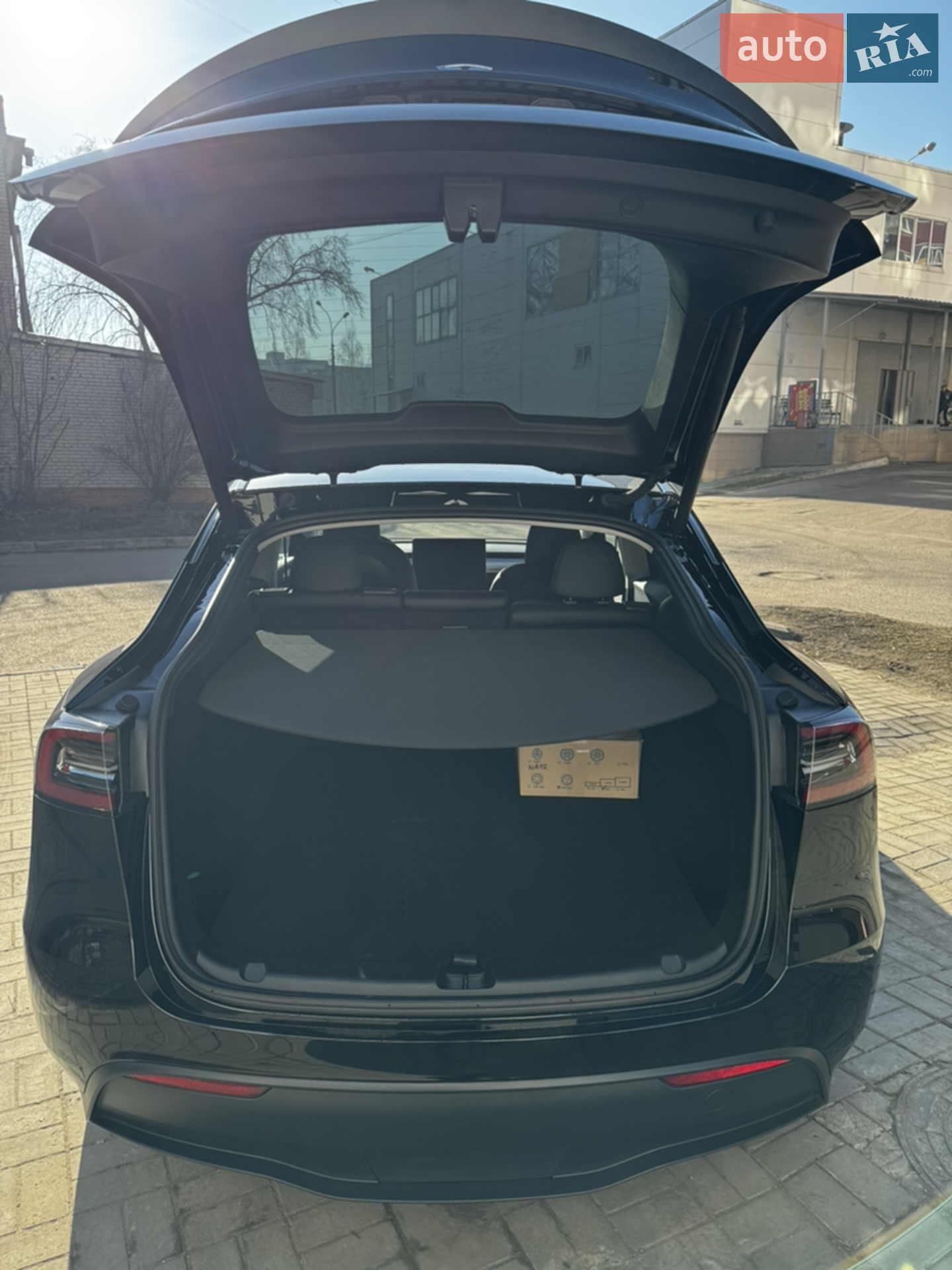 2023 Tesla Model Y - мініатюра 10