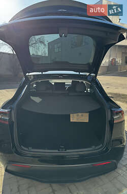 Внедорожник / Кроссовер Tesla Model Y 2023 в 