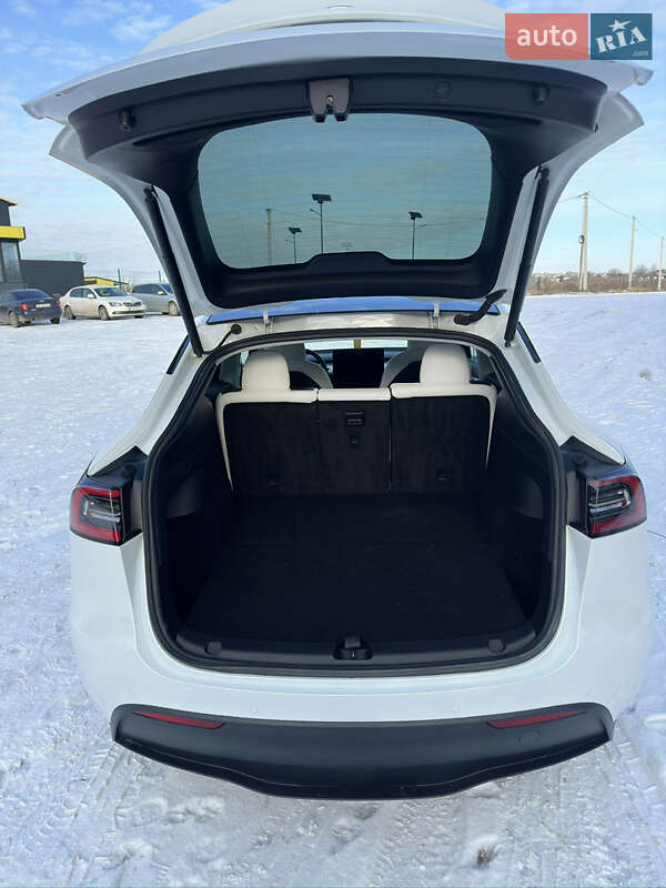 Позашляховик / Кросовер Tesla Model Y 2020 в Тернополі фото 11 Позашляховик / Кросовер Tesla Model Y 2020 в Тернополі